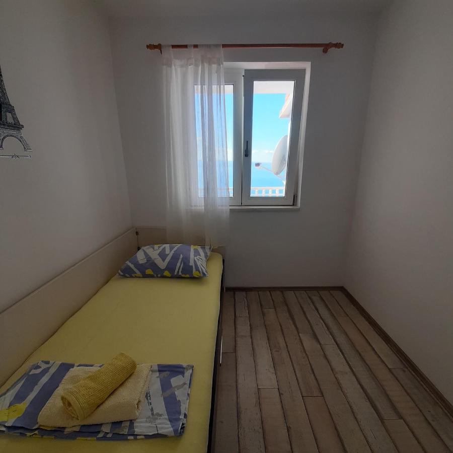 אומיס Apartments Milina מראה חיצוני תמונה
