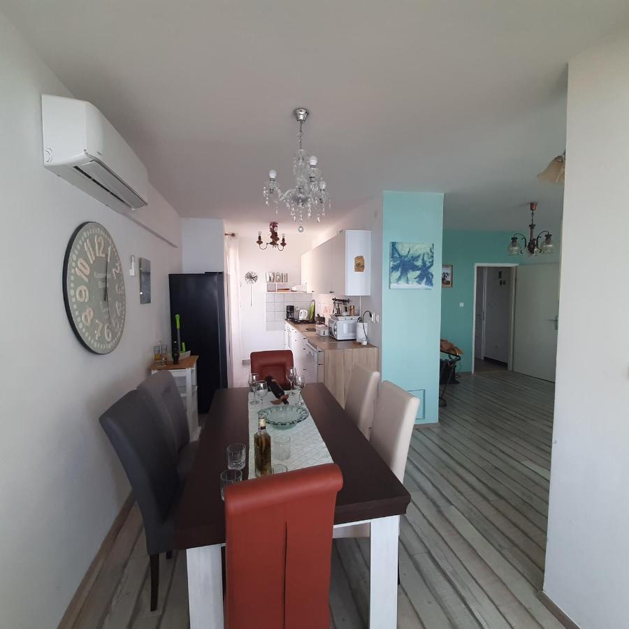 אומיס Apartments Milina מראה חיצוני תמונה