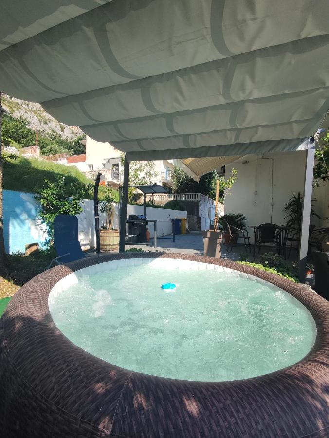 אומיס Apartments Milina מראה חיצוני תמונה