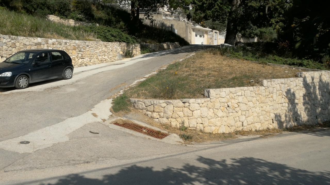 אומיס Apartments Milina מראה חיצוני תמונה