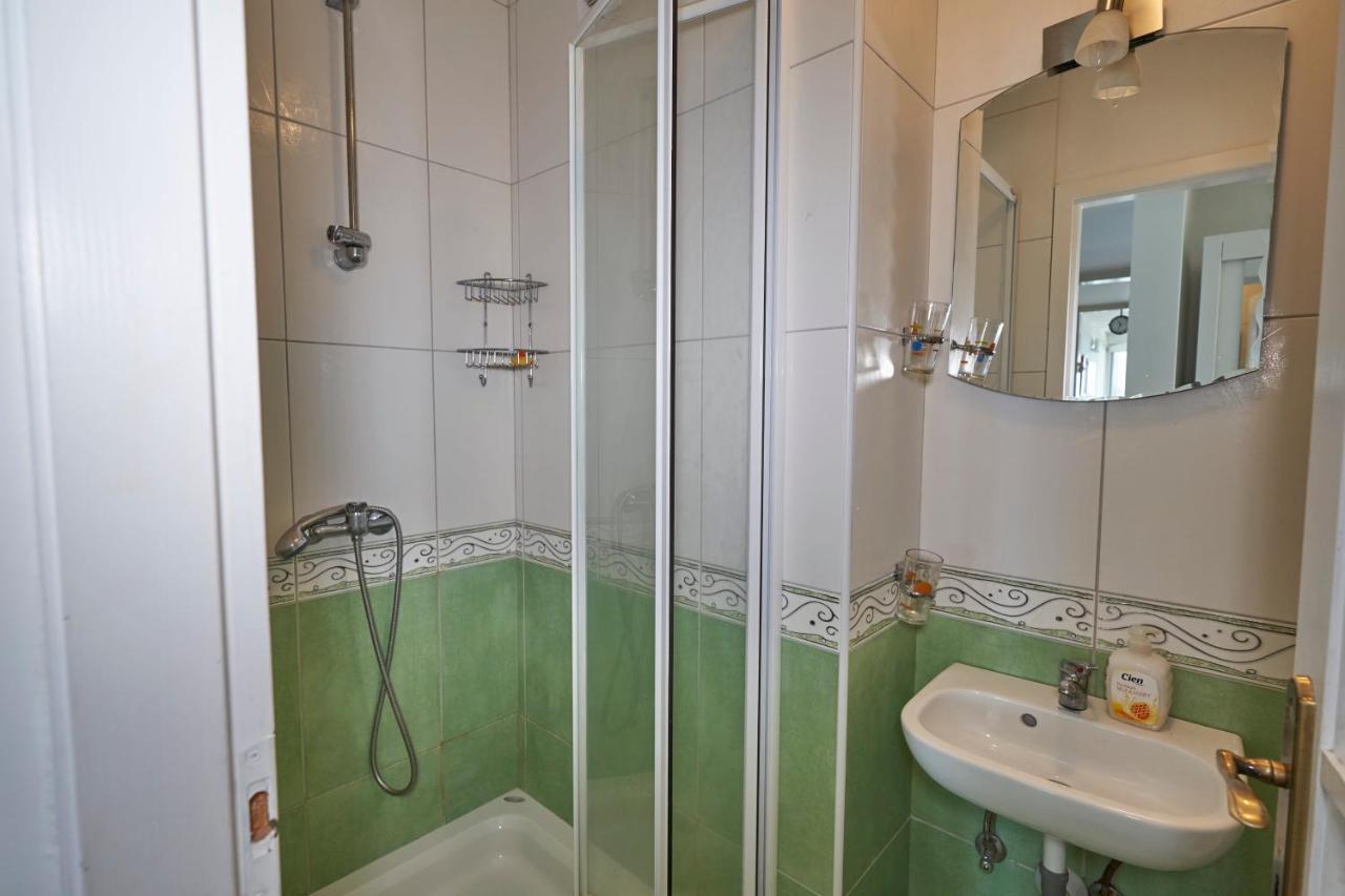 אומיס Apartments Milina מראה חיצוני תמונה