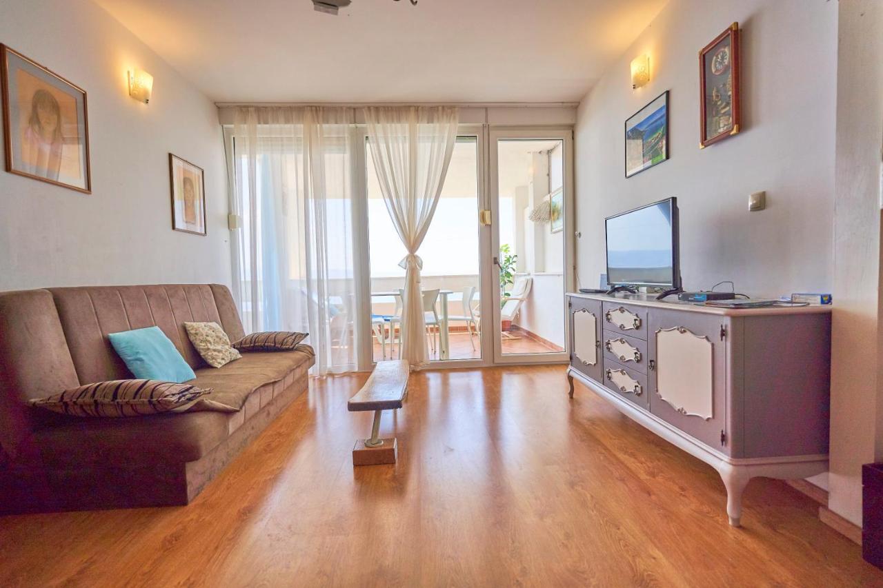 אומיס Apartments Milina מראה חיצוני תמונה