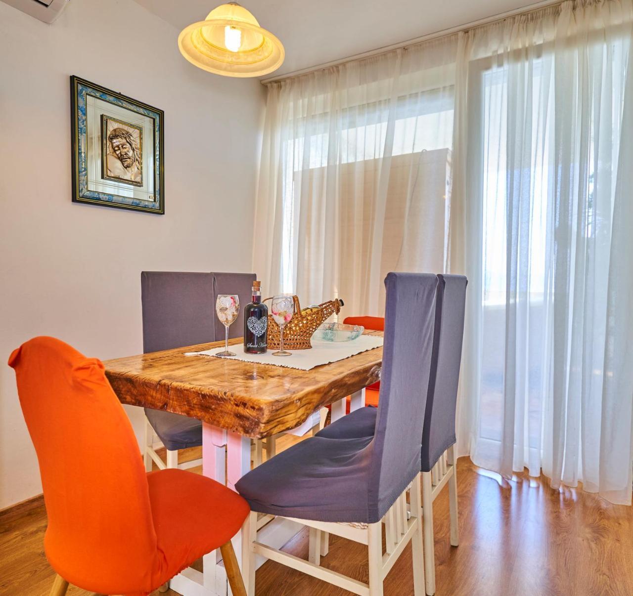 אומיס Apartments Milina מראה חיצוני תמונה